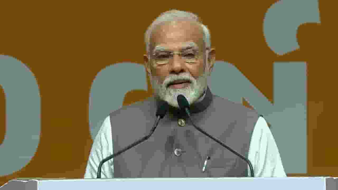 'अभी तो कुछ किया नहीं, पाकिस्तान के पसीने छूटे,' गुजरात में PM मोदी Narendra Modi