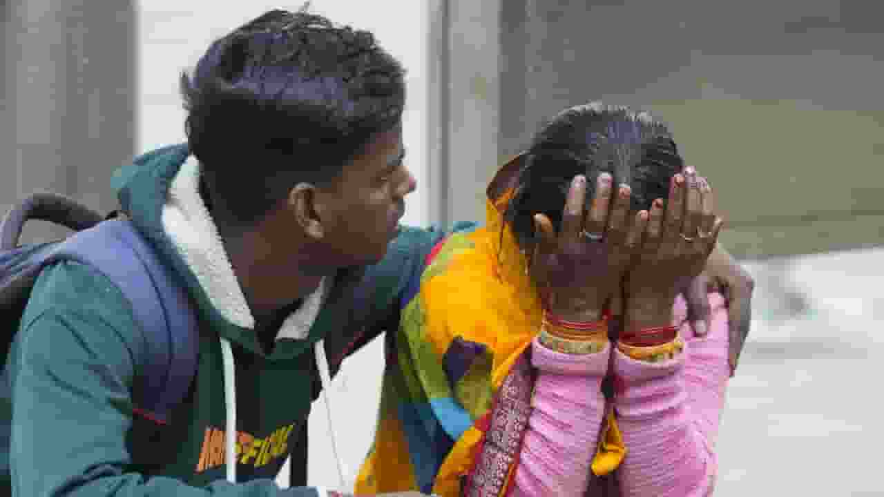 'इतनी भीड़ जिंदगी में नहीं देखी थी' प्रत्यक्षदर्शियों ने बताई भयावहता New Delhi Railway Station Stampede