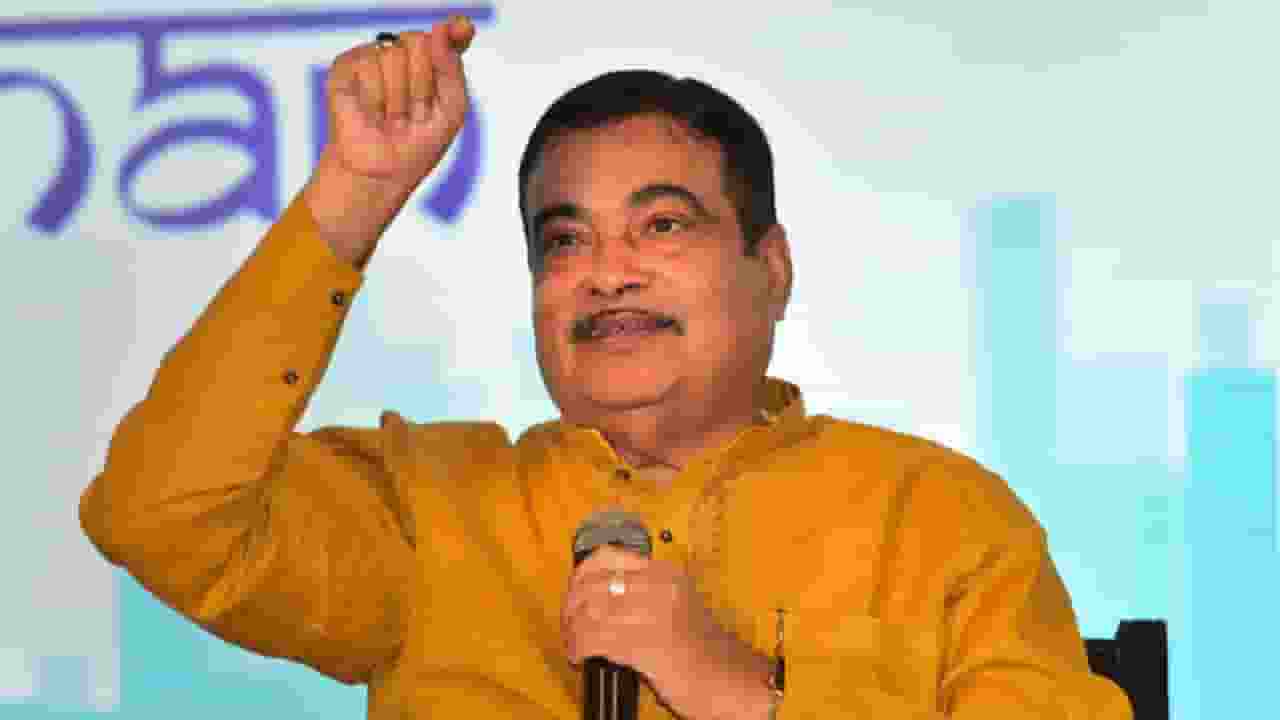 गडकरी बोले- राजनीति असंतुष्ट आत्माओं का सागर है Nitin Gadkari : PTI