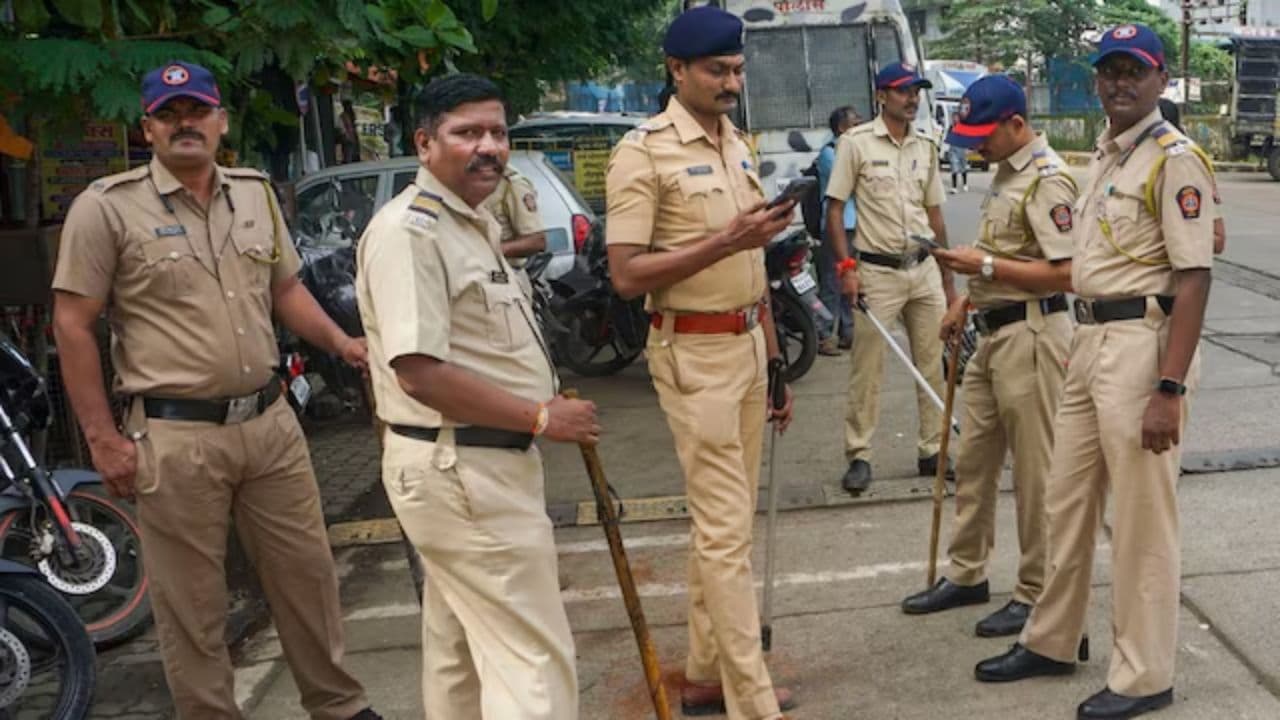 जगन्नाथ रथ यात्रा के बाद बवाल, अफसर का 'पैर तोड़ो' वाला वीडियो वायरल odisha stamped latest update