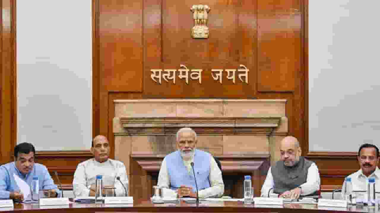 CAA, UCC राम मंदिर, तीन तलाक; 11 साल में कितना पूरा हुआ BJP का एजेंडा? PM Modi having meeting with other senior leaders। Photo Credit: PTI