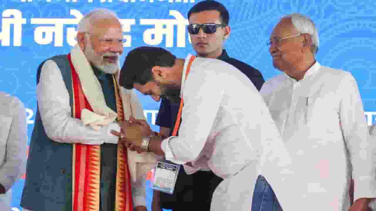 बिहार: NDA में सीट शेयरिंग का फॉर्मूला अभी तय नहीं, BJP पर बढ़ा दबाव bihar nda seat sharing