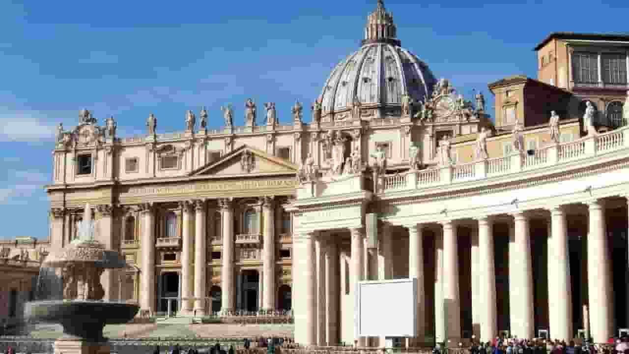 न फोन, न मोबाईल सिग्नल, पोप चुनाव से पहले वैटिकन में डिजिटल लॉकडाउन Image of vatican city
