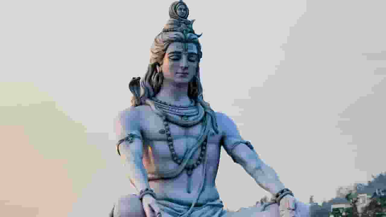 फाल्गुन प्रदोष व्रत पर किन बातों का ध्यान रखकर करें पूजा, यहां जानें Image of Bhagwan Shiv