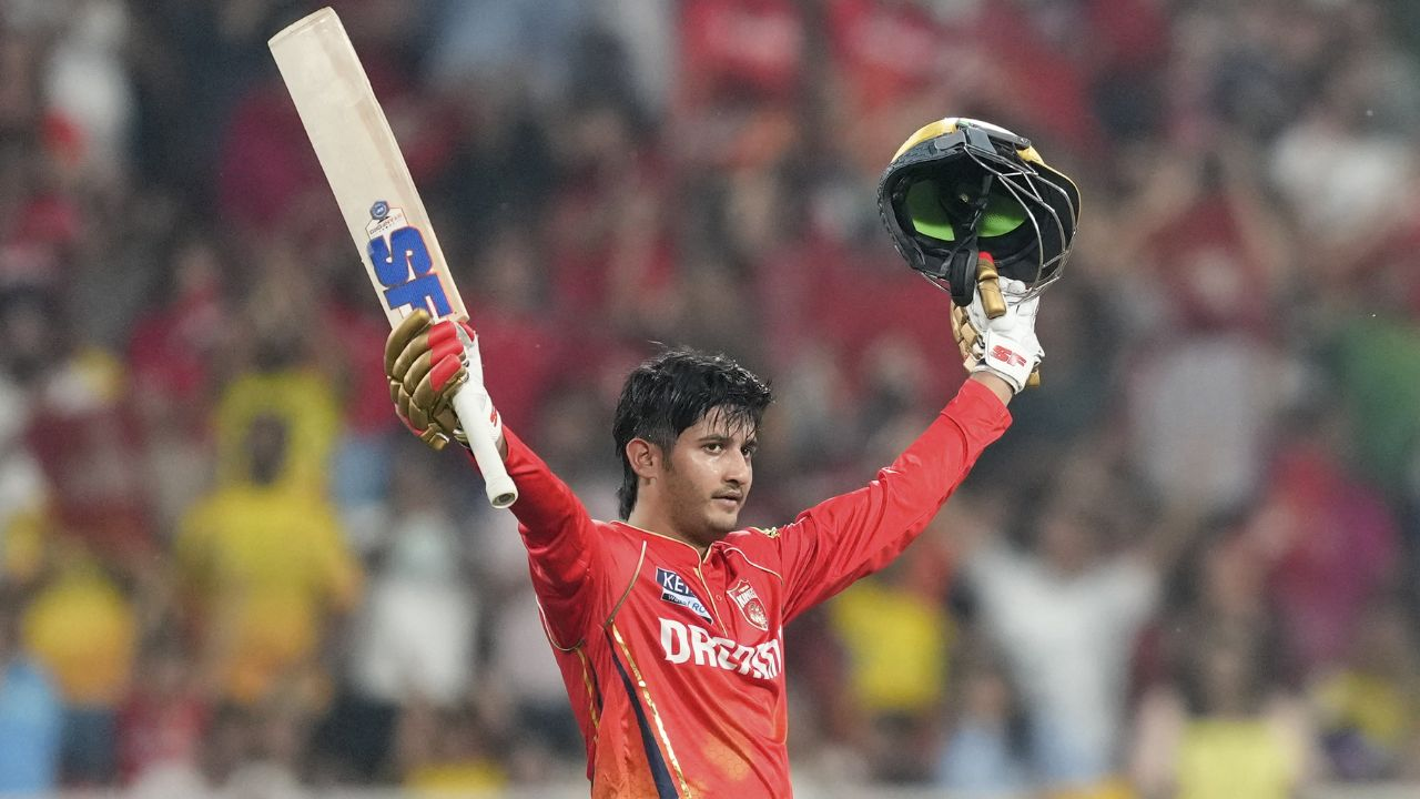 CSK के खिलाफ धुआंधार शतक लगाने वाले प्रियांश आर्य की कहानी क्या है? priyansh arya