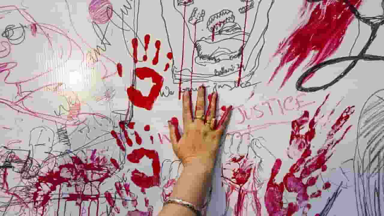 कोलकाता गैंगरेप केस: हिस्ट्रीशीटर निकला मोनोजीत मिश्रा, कई खुलासे Kolkata rape case.