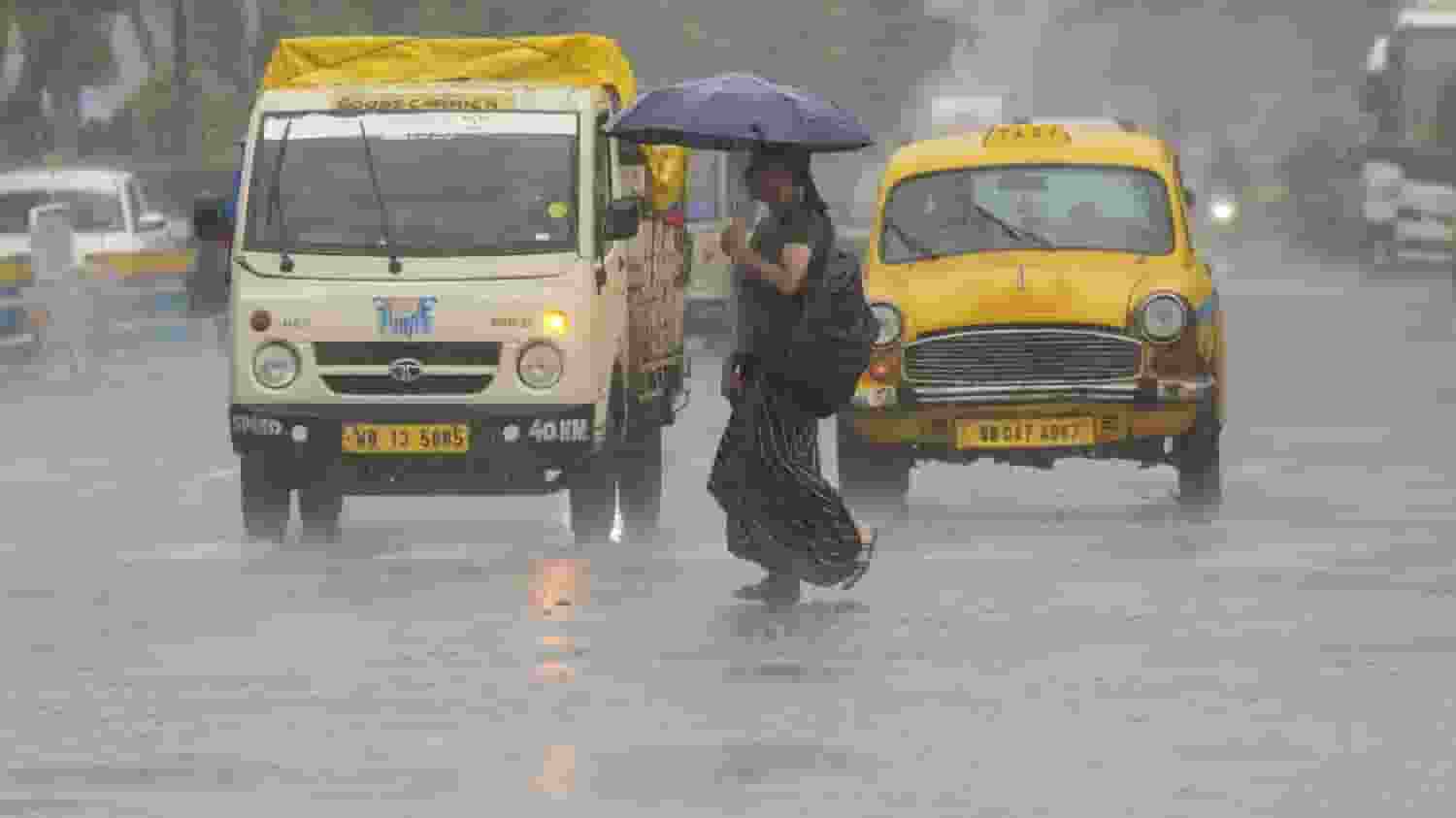 कहीं तबाही कहीं गर्मी से राहत, देशभर में मौसम का हाल जानिए weather Forecast