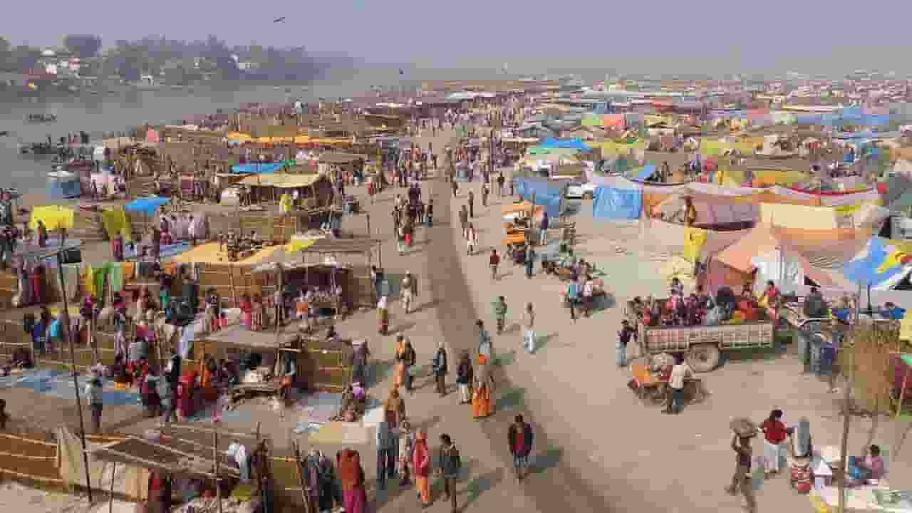 रामनगरिया मेला: संगम वाले कुंभ से कितना है अंतर? धार्मिक महत्व जानिए Image of Mela