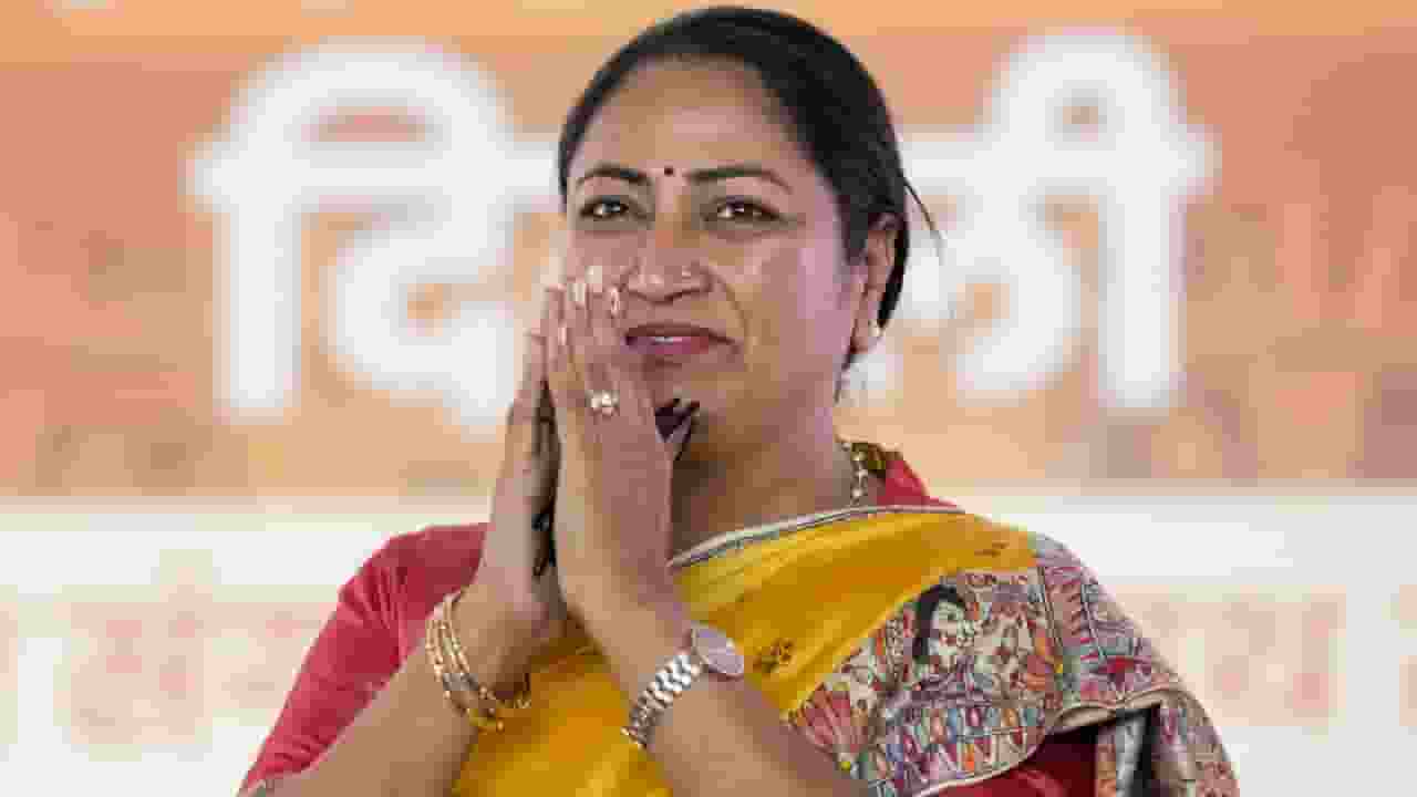 प्राइवेट स्कूलों के लिए बिल लाई दिल्ली सरकार, फीस बढ़ाने पर लगेगी रोक? rekha gupta