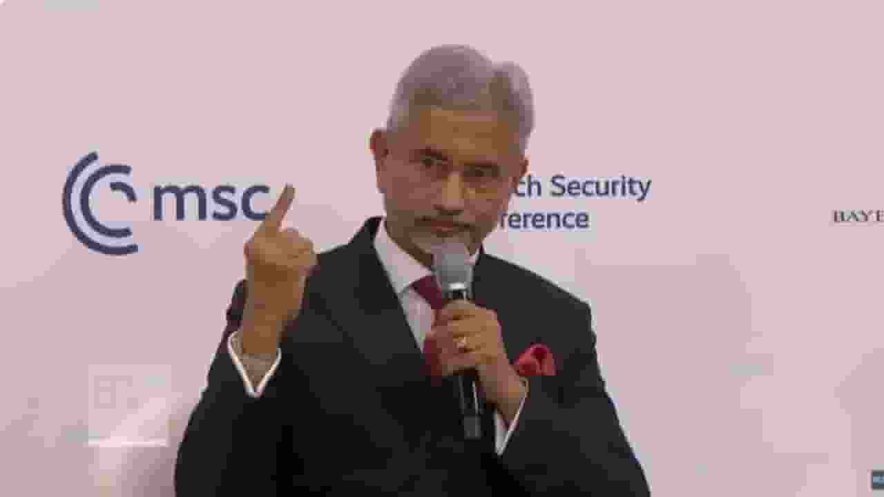 जयशंकर से ऐसा क्या सवाल पूछा कि स्याही वाली उंगली दिखाने लगे S jaishankar। Photo Credit: PTI