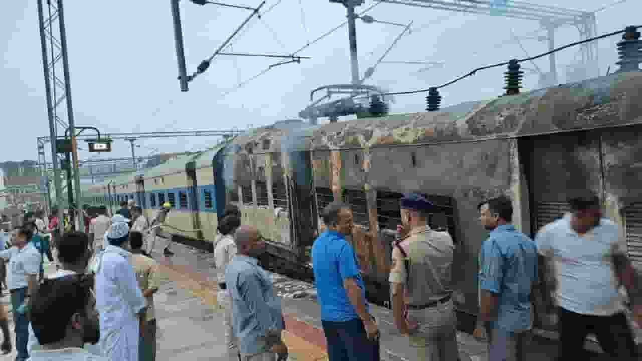 train coaches burnt at sahrsa