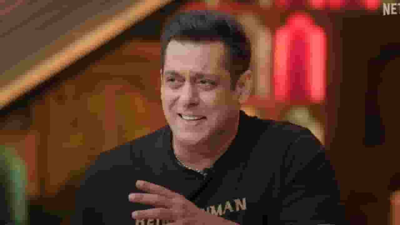 आमिर की ‘परफेक्ट’ लव लाइफ पर सलमान खान ने कही मजेदार बात Image of Salman Khan