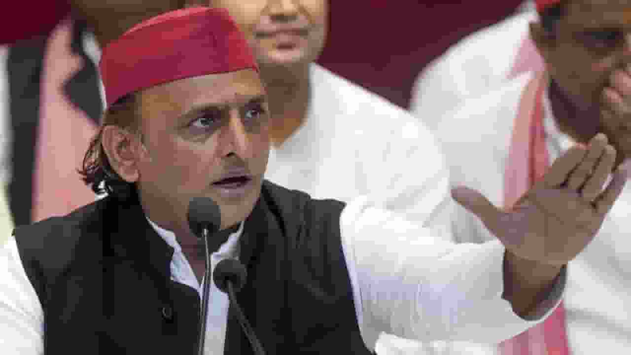 सिर्फ 250 रुपये देकर सपा चला रही थी ऑफिस, 2 हफ्ते में करना होगा खाली samajwadi party