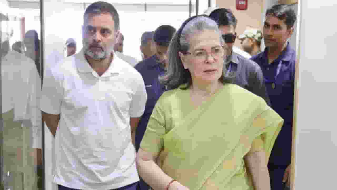 50 लाख के बदले 2000 करोड़ की संपत्ति, सोनिया-राहुल पर ED के आरोप क्या? sonia and rahul gandhi