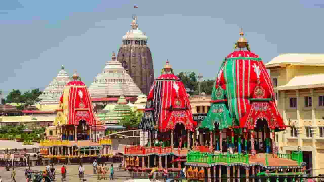दर्पदलन: देवी सुभद्रा के रथ के बारे में जानें, जिनके सारथी अर्जुन हैं Image of Rath Yatra