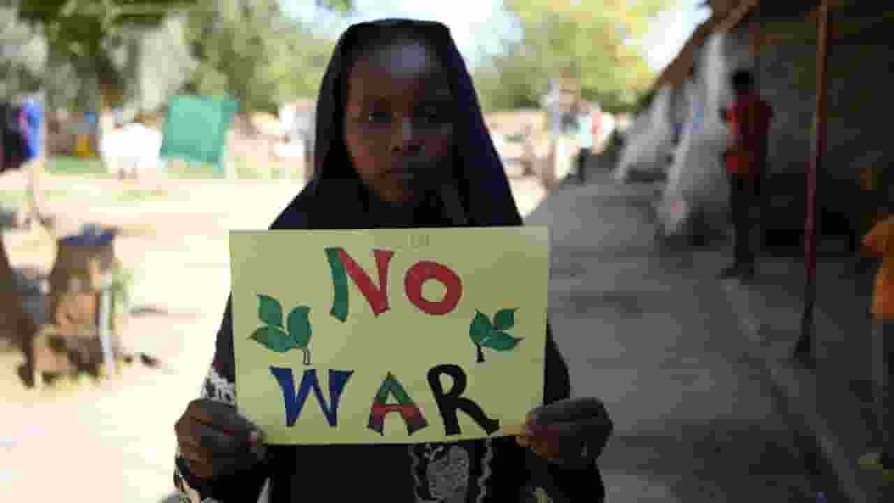 सूडान में 400 लोगों का नरसंहार, सेना-विद्रोही गुटों के बीच भीषण जंग Sudan Crisis