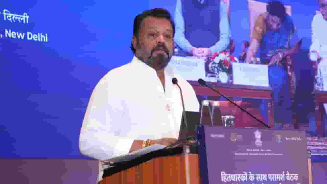 'मेरी कमाई ही बंद हो गई है', केंद्रीय मंत्री ने कर दी इस्तीफे की पेशकश suresh gopi