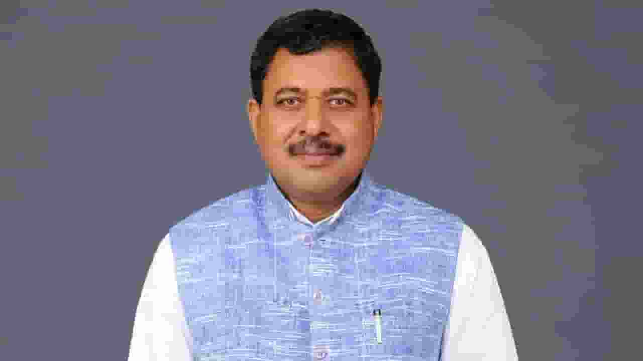 banka mp girdhari yadav