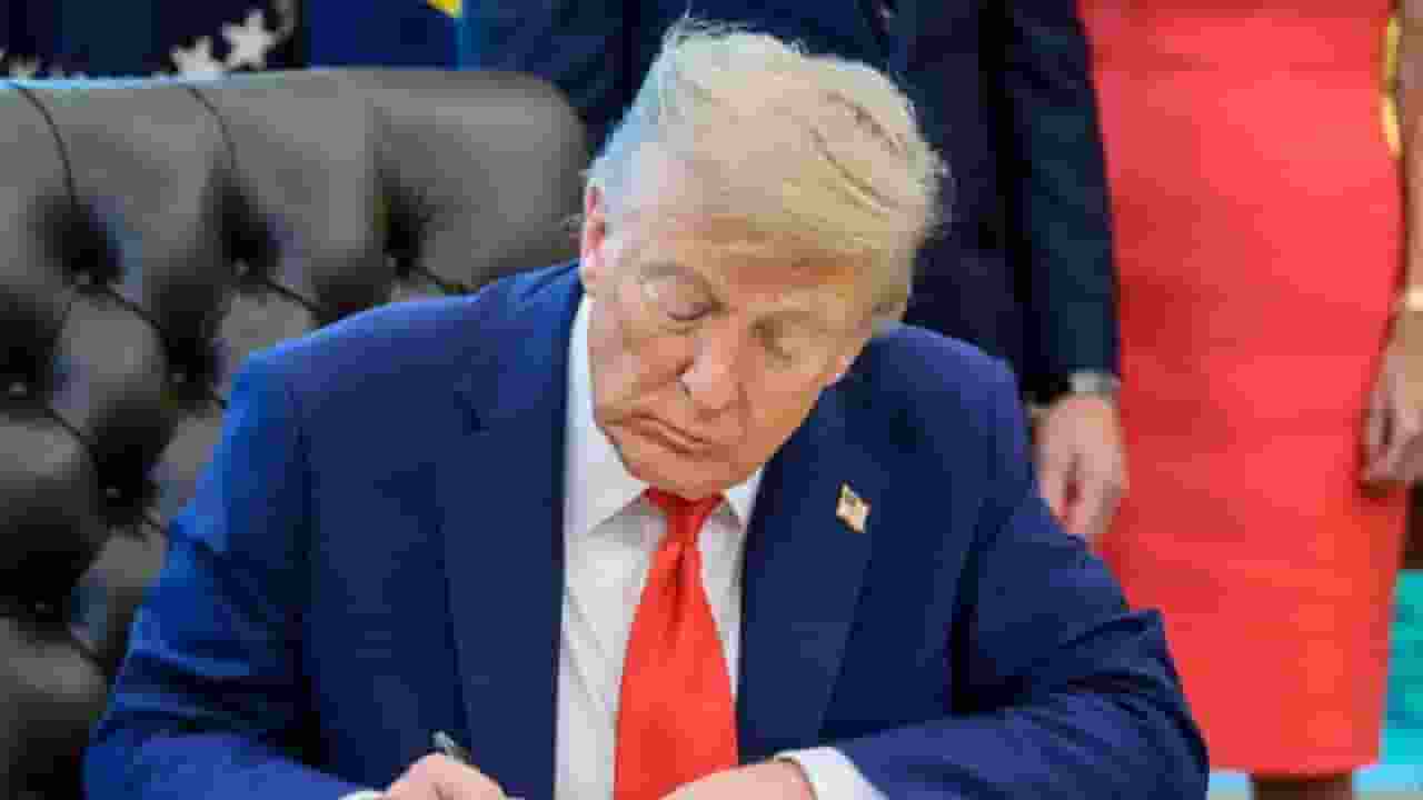 ट्रंप को एक और झटका, हार्वर्ड का फंड रोकने वाले फैसले को कोर्ट ने पलटा Donald Trump