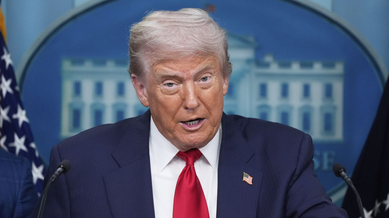 सबसे बड़ी इकॉनमी कैसे बनी इतनी कर्जदार? US पर बढ़ते कर्ज की कहानी donald trump us debt