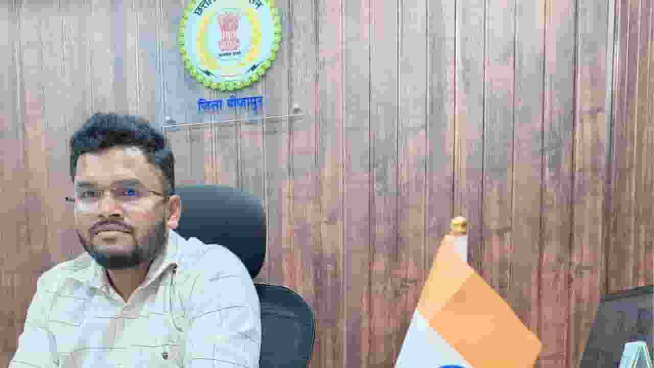 छत्तीसगढ़: रेप किया अबॉर्शन कराया, कांस्टेबल का डिप्टी कलेक्टर पर आरोप Dilip uikey