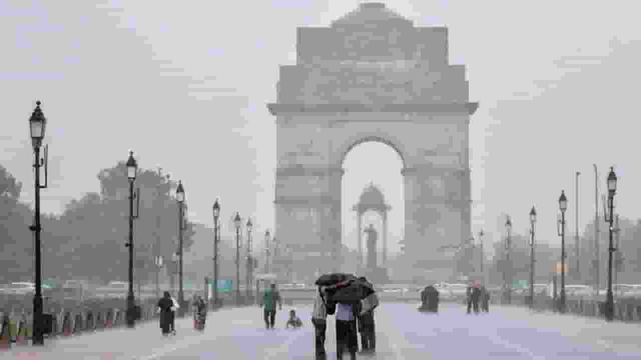 दिल्ली-NCR में भारी बारिश, सड़कों पर जलभराव, ट्रैफिक जाम Delhi rain Picture