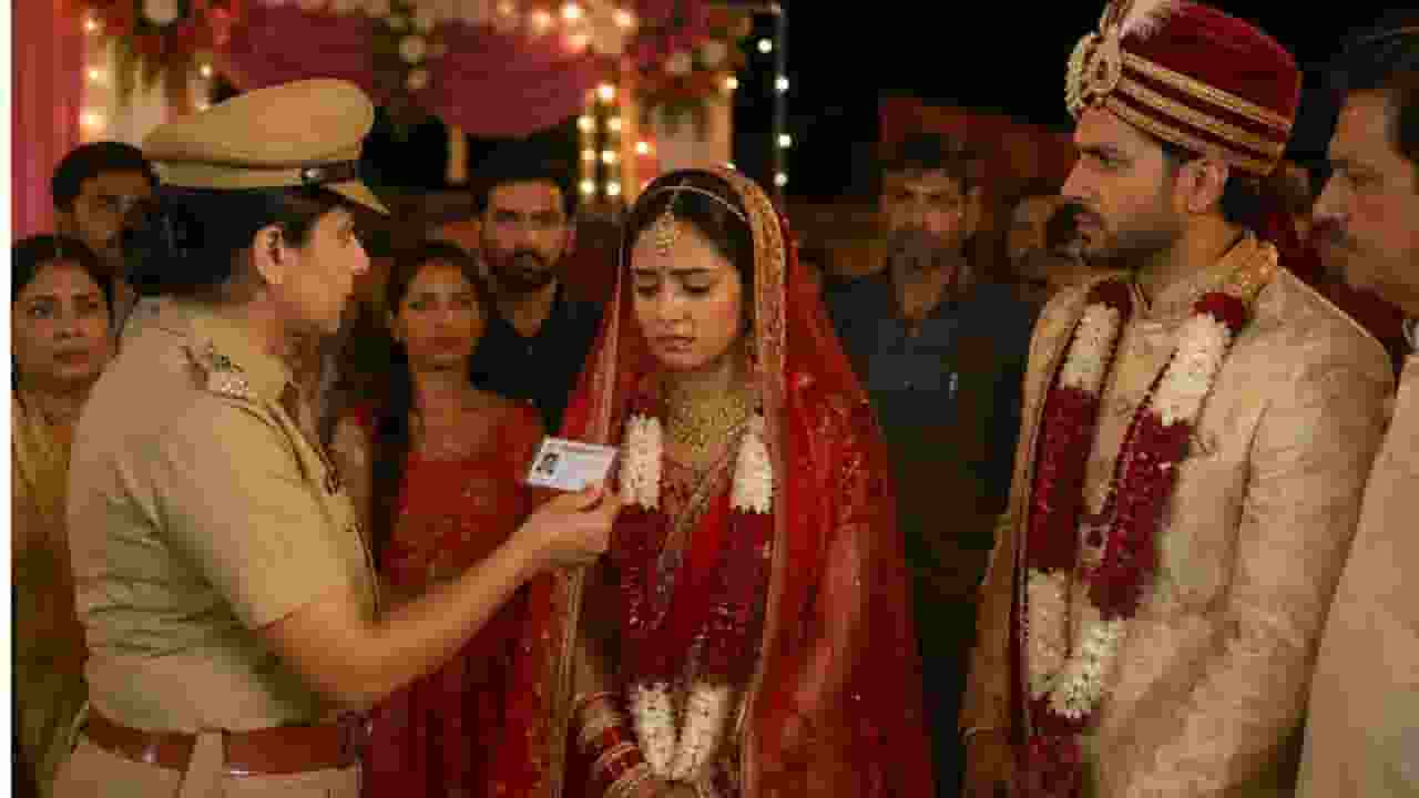police asked for the bride Aadhaar card and stopped the wedding