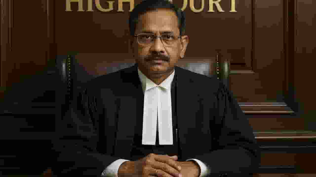 ट्रांसफर के बावजूद नहीं गए जस्टिस विनोद कुमार, अभी भी कर रहे सुनवाई Representational Picture