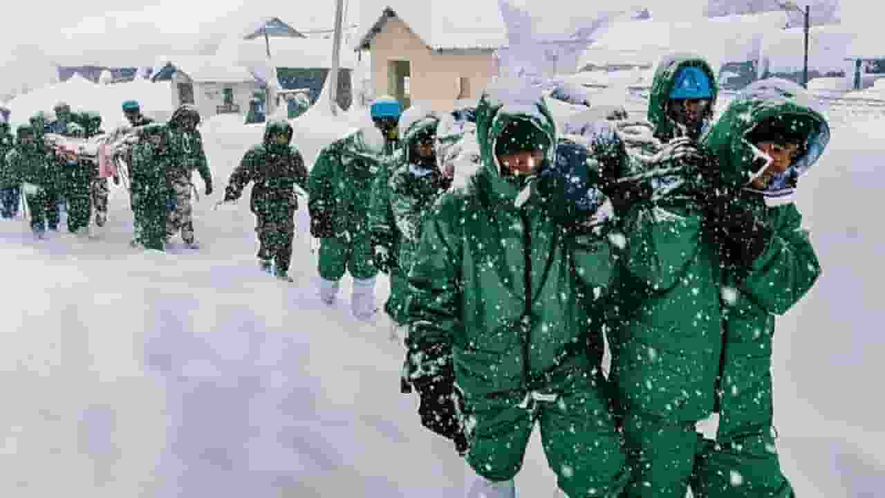 चमोली हादसा: SDRF, NDRF और सेना उतरी, लापता लोगों की तलाश जारी Uttarakhand Avalanche