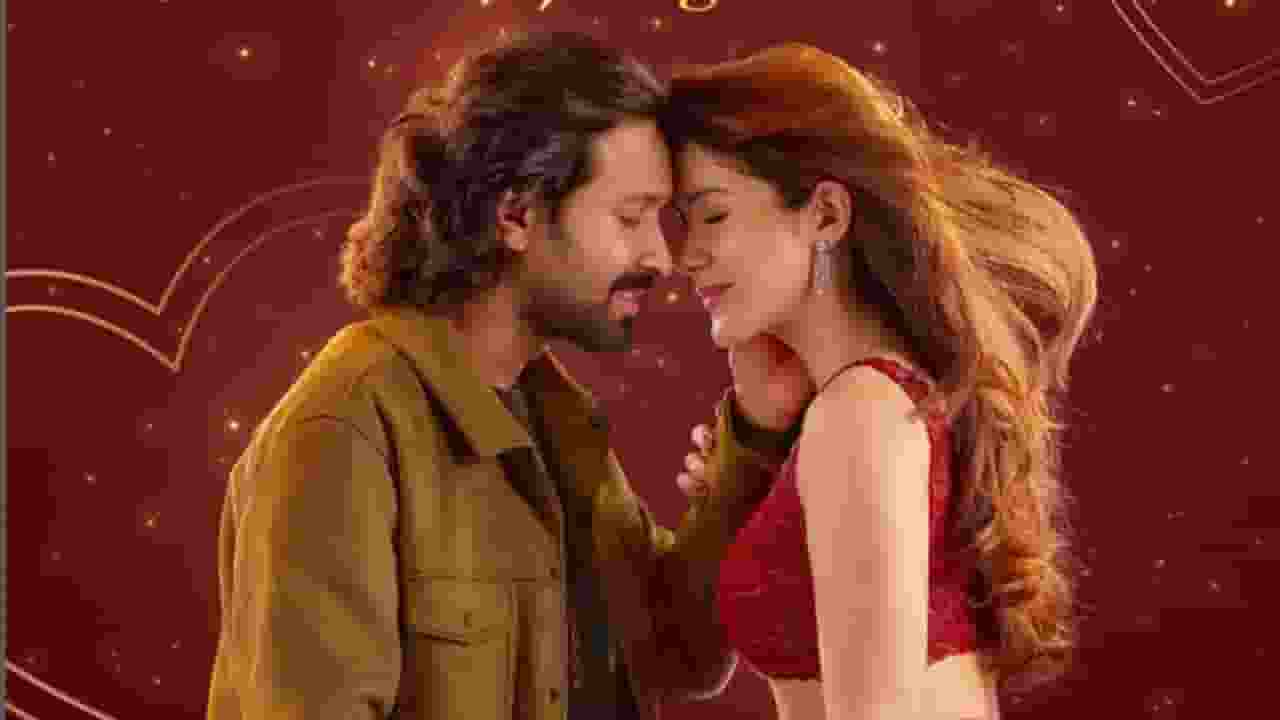 'आंखों की गुस्ताखियों' का ट्रेलर हुआ आउट, दमदार अंदाज में दिखीं शनाया
Aankhon Ki Gustaakhiyan trailer