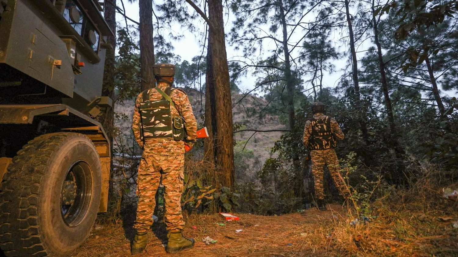 'सेना के जवानों ने पीटा' IGNOU के प्रोफेसर का आर्मी पर गंभीर आरोप Army