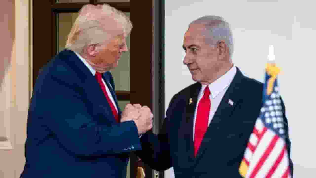 ईरान से बचाया, अब नेतन्याहू को इजरायल में 'साजिश' से बचा रहे ट्रम्प Donald Trump and Benjamin Netanyahu