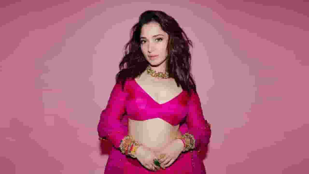 मैसूर सैंडल सोप की ब्रांड एंबेसडर बनीं तमन्ना, लोगों ने किया विरोध
 Tamannaah Bhatia mysore sandal soap