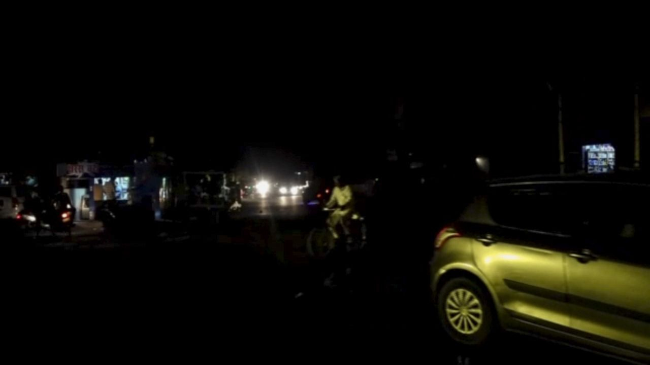 Live Blog: जम्मू में PAK ने किया ड्रोन हमला, भारत दे रहा करारा जवाब Pakistan attack
