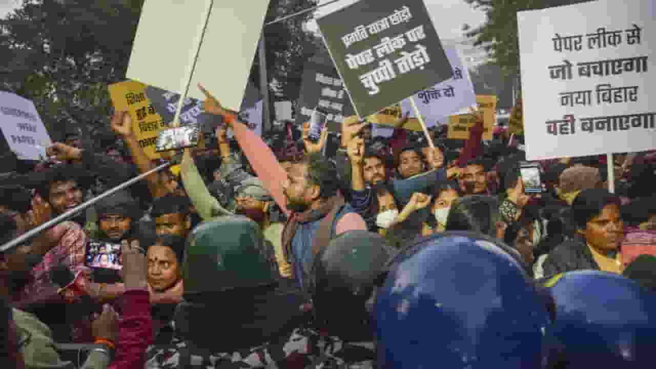 UP की चिंगारी ने बिहार को भड़काया? BPSC विवाद की पूरी कहानी bpsc protest