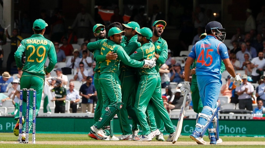 जब चैंपियंस ट्रॉफी में पाकिस्तान के हाथों शर्मसार हुई टीम इंडिया Champions Trophy 2017 IND vs PAK