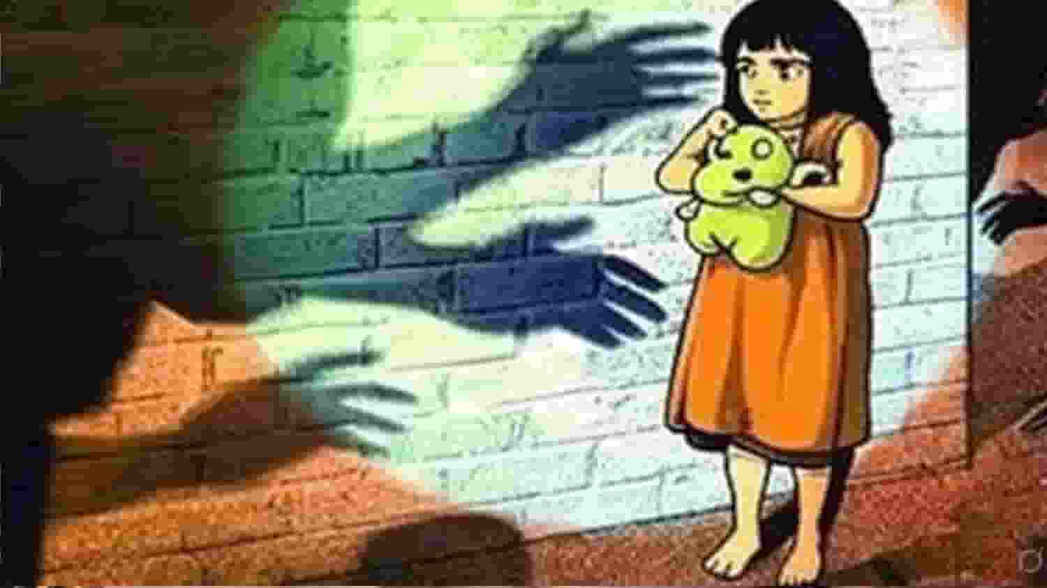 प्रेमी बेटी से रेप कर रहा था, मां देख रही थी, मिलकर दोनों ने मार डाला representative image