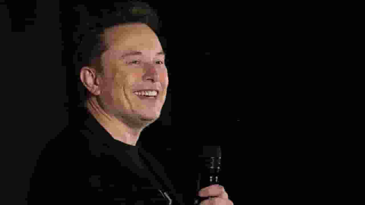 यूक्रेन में Starlink बंद करने के लिए एलन मस्क ने कहा था? क्या है सच Image of Elon Musk