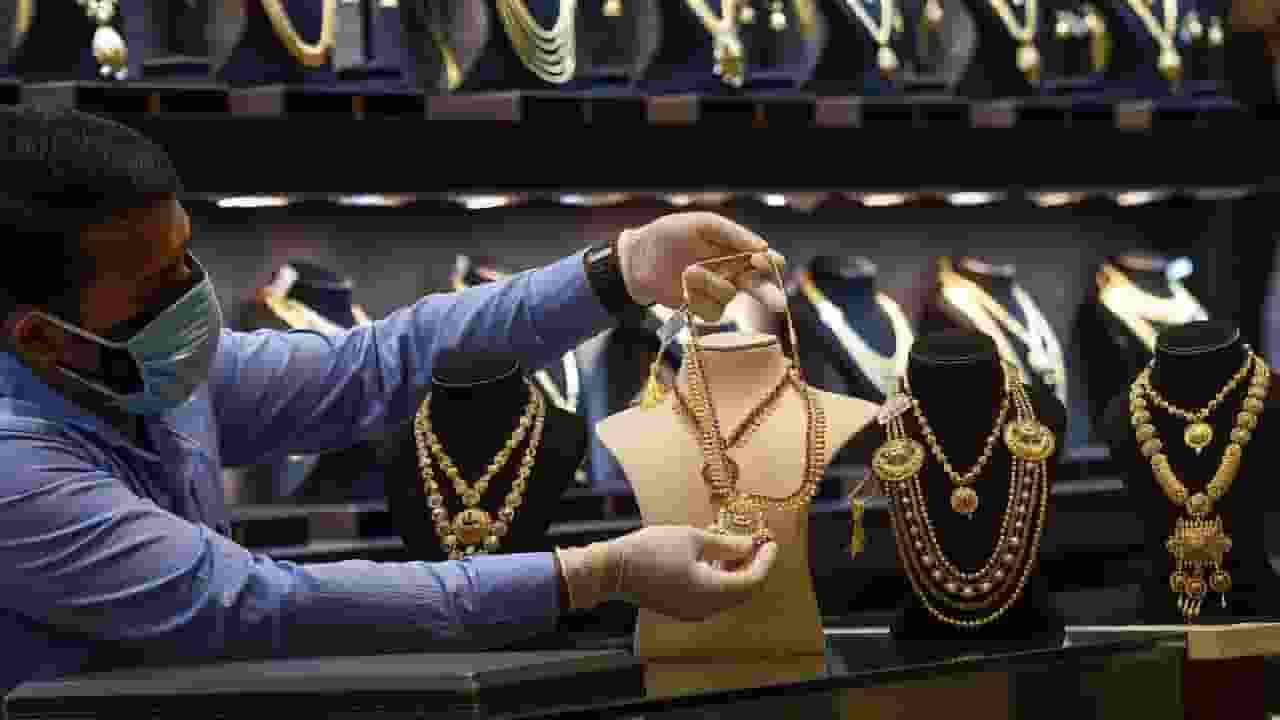 auther news gold ornaments