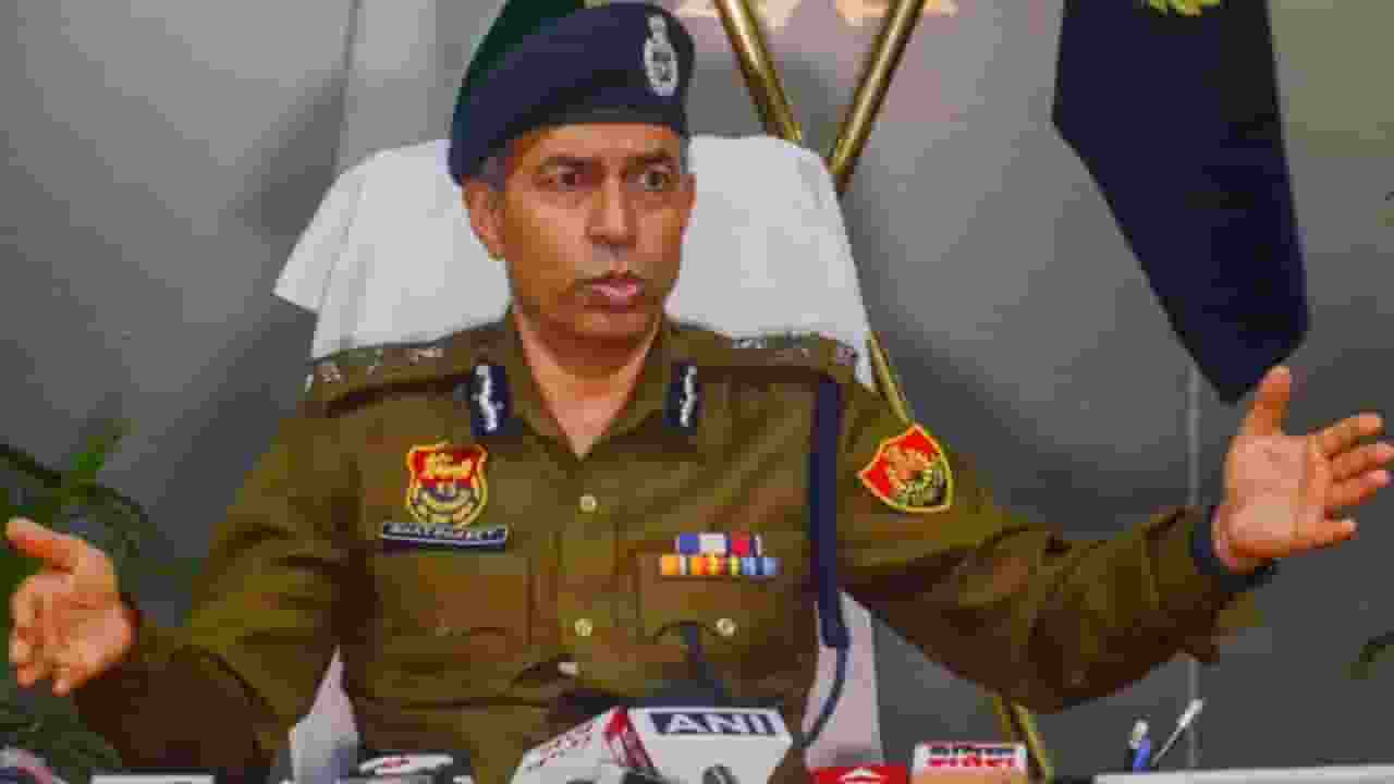 किसी DGP को जबरन छुट्टी पर भेजने के बाद क्या होता है? shatrujeet kapur
