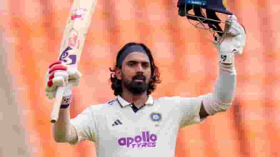 अहमदाबाद टेस्ट में शतक जड़कर भी अनचाहा रिकॉर्ड अपने नाम कर गए KL राहुल KL Rahul Century Celebration