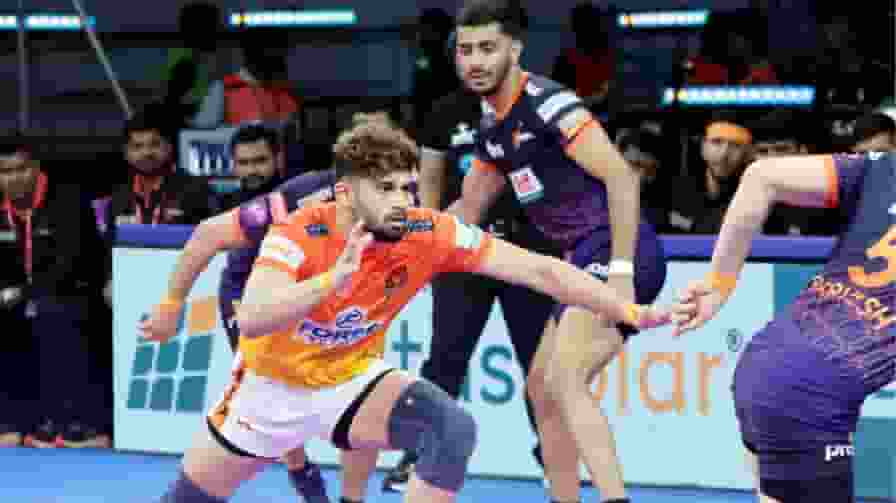 PKL 2025: आदित्य शिंदे ने पुनेरी पलटन को दिलाई लगातार चौथी जीत Aditya Shinde PKL