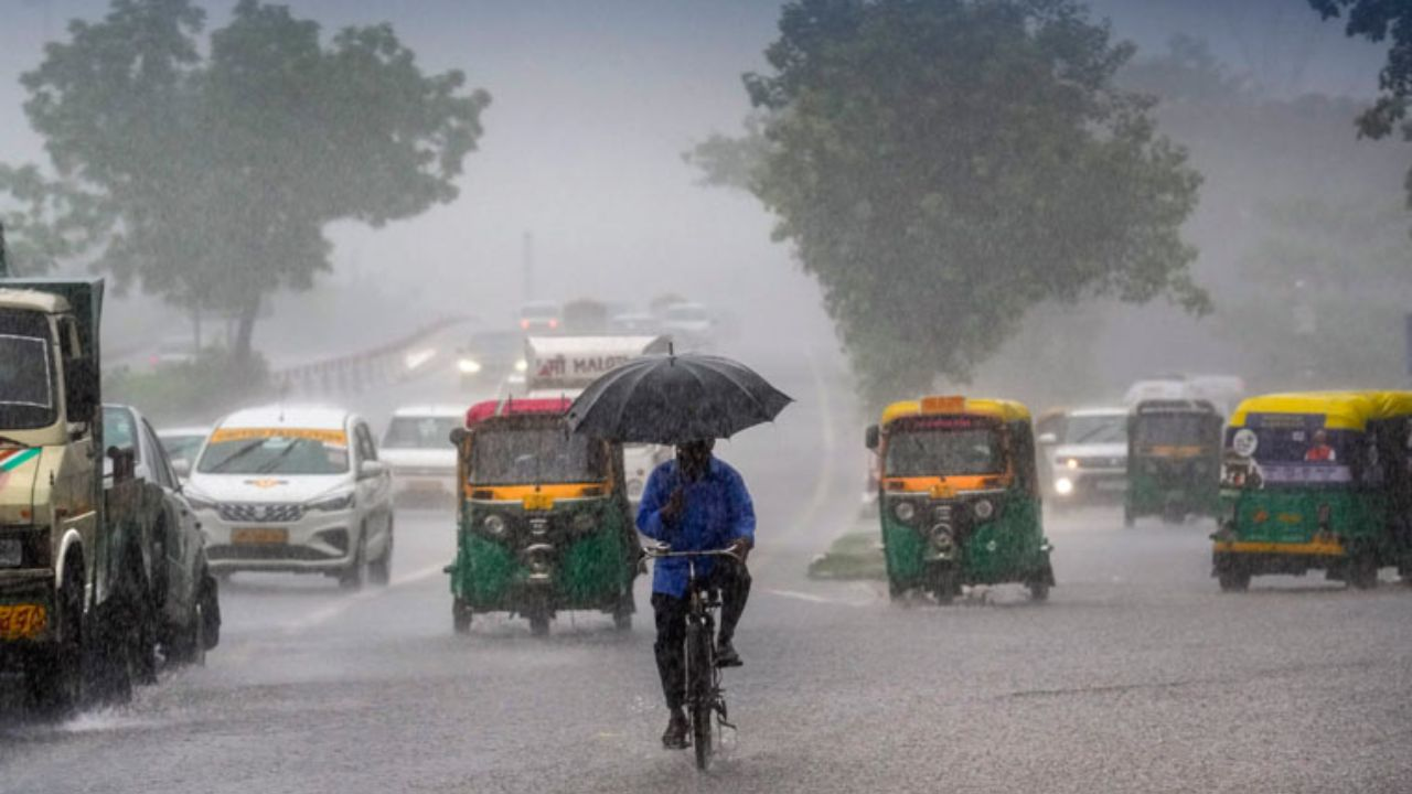अगले 7 दिन कैसा रहेगा मौसम? जानिए दिल्ली से हिमाचल तक का अपडेट weather update today 26 June 2025