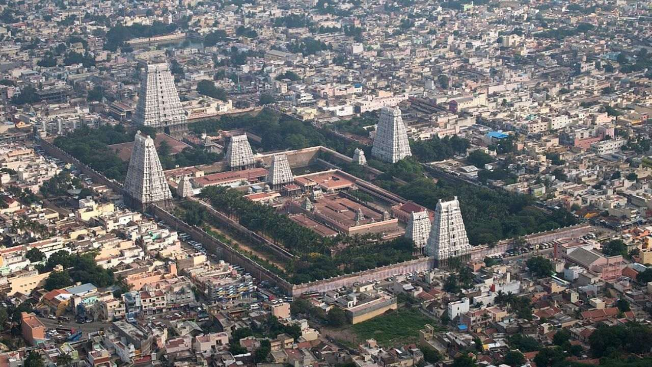 महादेव और पंच तत्व, वे 5 मंदिर जहां एक हो जाते हैं प्रकृति और भगवान Image of Arunachalesvara Temple