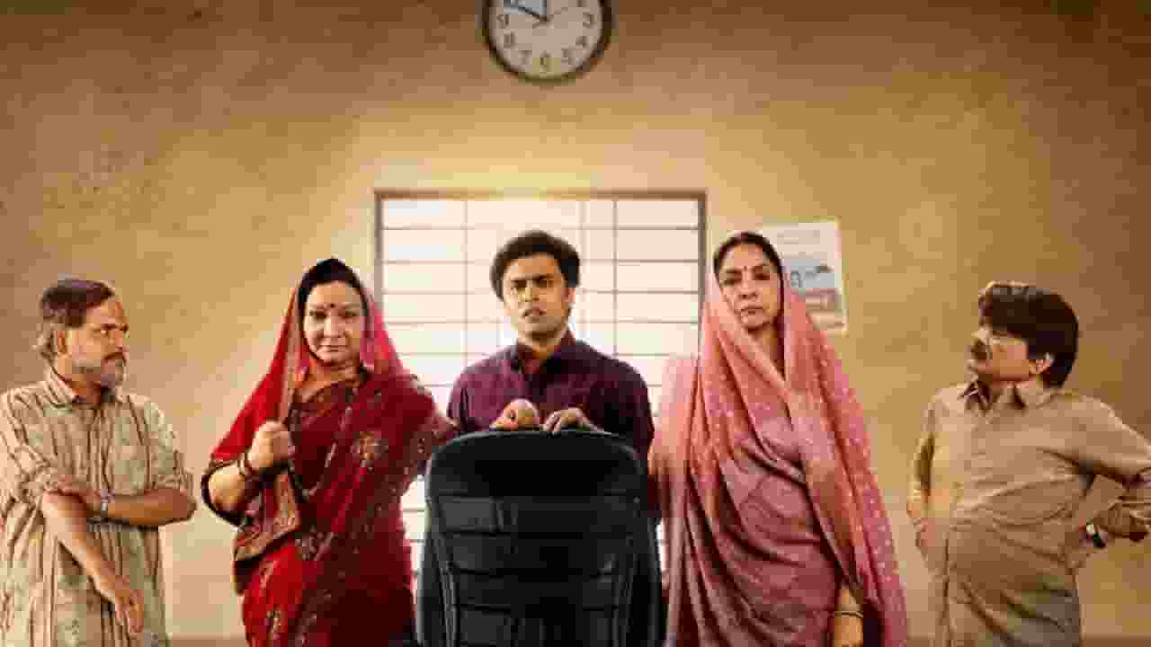 'पंचायत 4' की कहानी लगी फीकी, सचिव जी और रिंकी के रोमांस ने जीता दिल Panchayat 4 review