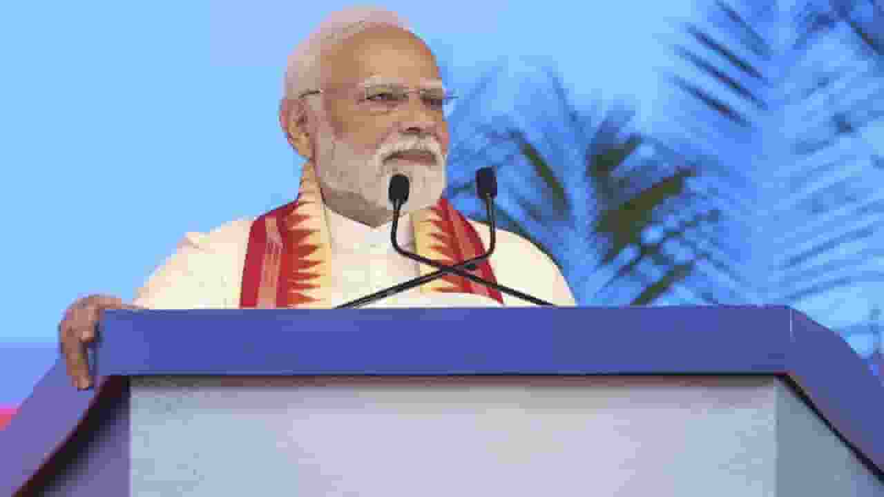 CJI गवई पर जूता फेंके जाने को लेकर क्या बोले पीएम मोदी? नरेंद्र मोदी । Photo Credit: PTI