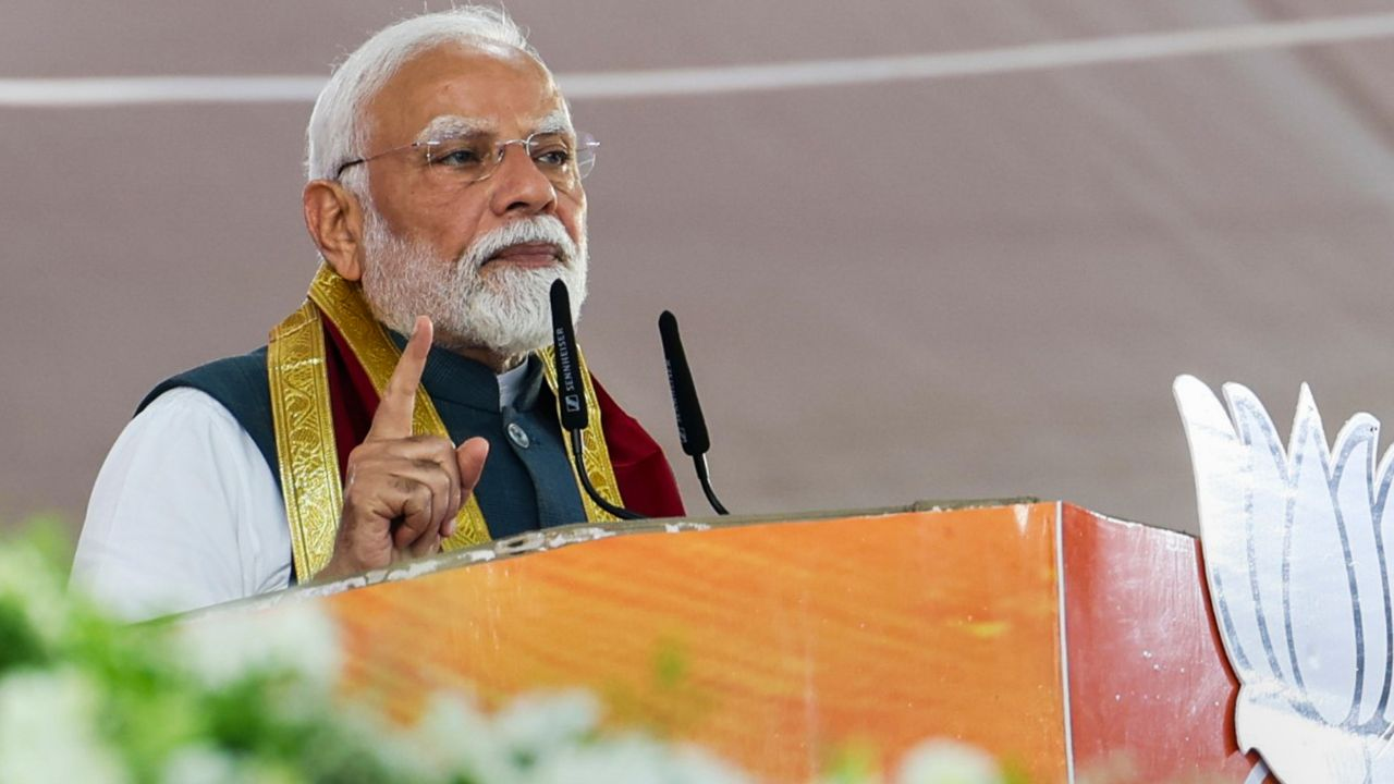 मुर्शिदाबाद हिंसा में दिखी सरकार की निर्ममता, TMC पर बरसे PM मोदी PM Modi