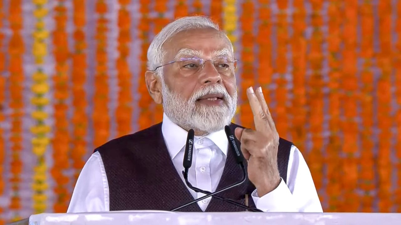 विकास का मंत्र, पाकिस्तान को संदेश, कश्मीर में क्या-क्या बोले PM मोदी? PM Modi News.