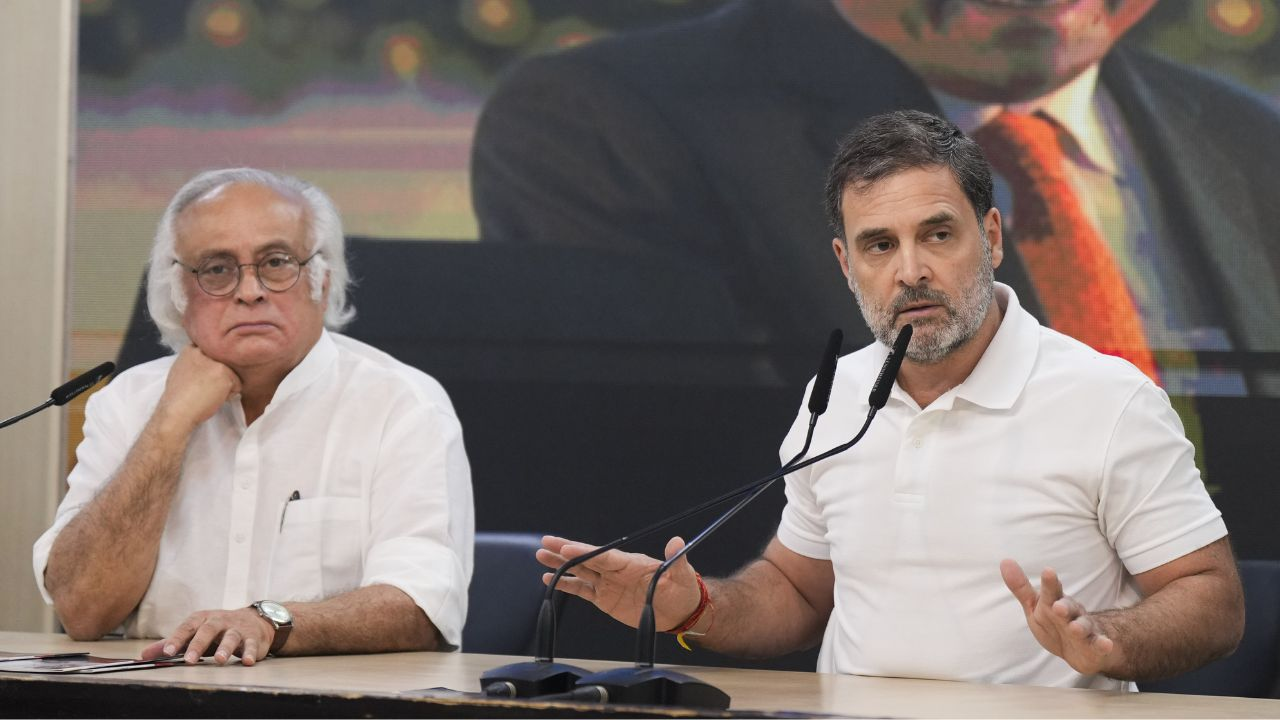 'अडानी बहाना, मोदी सरकार पर निशाना,' विपक्ष के भड़कने की वजह क्या? Congress senior leader Jairam Ramesh and Rahul Gandhi in a press conference