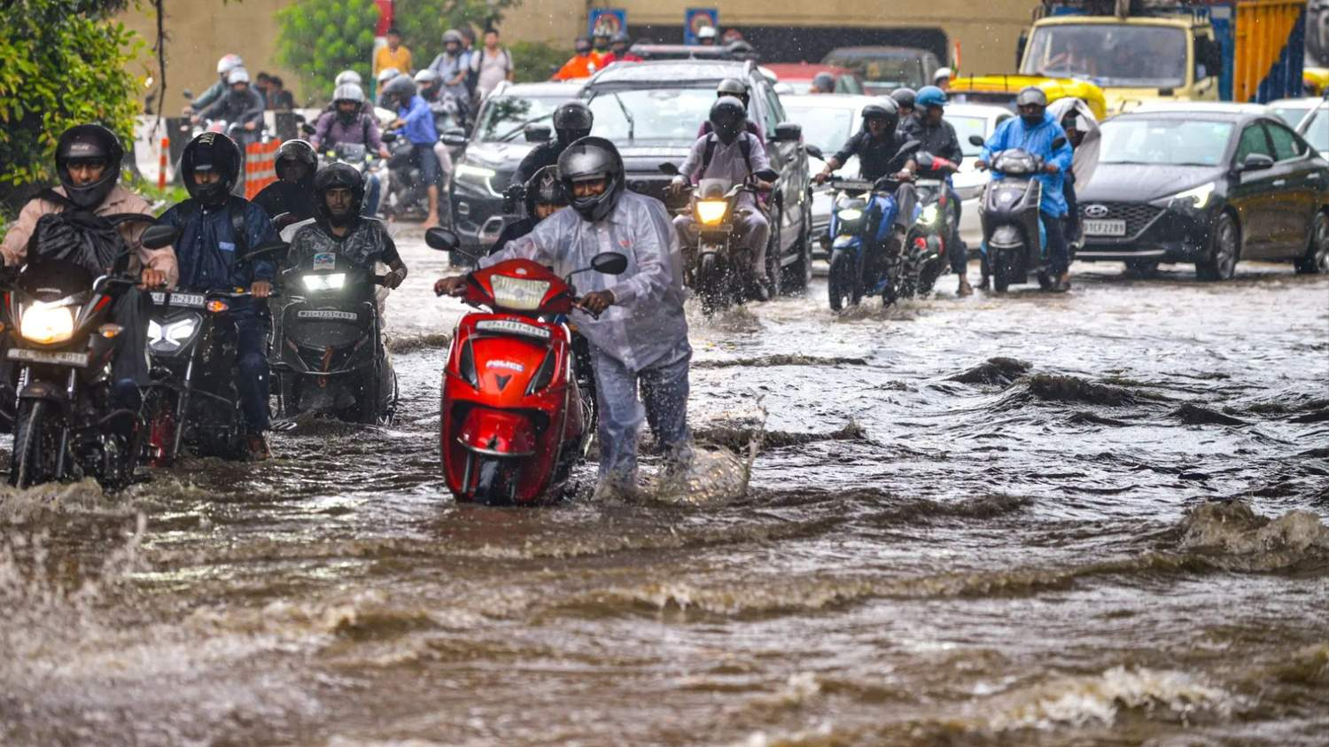 दिल्ली-पंजाब में खतरा, कई राज्यों में अलर्ट, जानिए देश के मौसम का हाल Rains